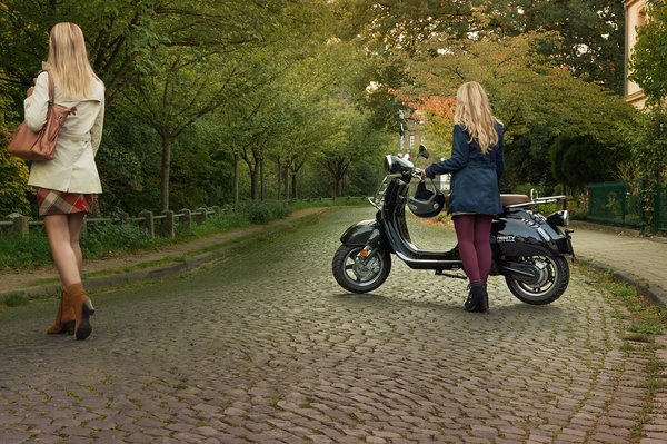 Découvrez le scooter électrique 125 de zeway : rapidité et autonomie
